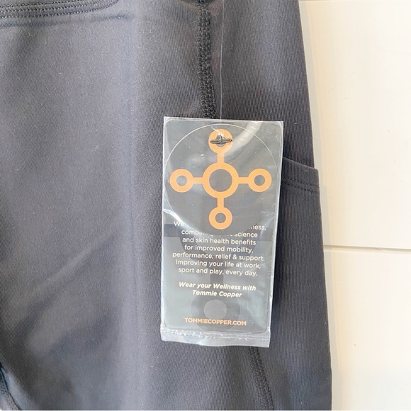 NWTs Tommie Copper | Women’s Lower Back Support Capri In Black Size Medium - Picture 4 of 8